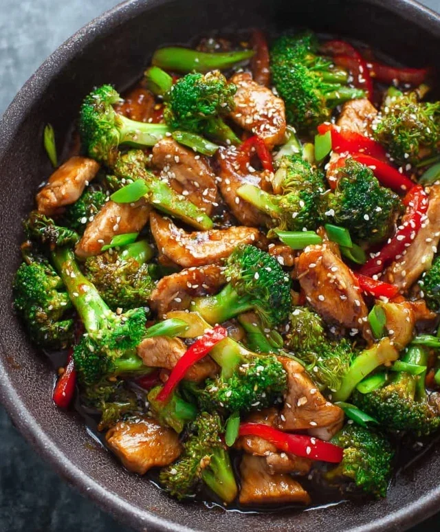 The Best Keto Stir Fry (10 minutes!)